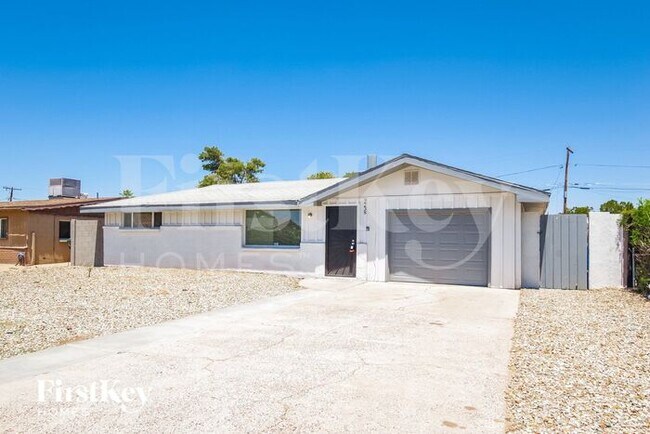 Foto del edificio - 2238 E Paradise Ln
