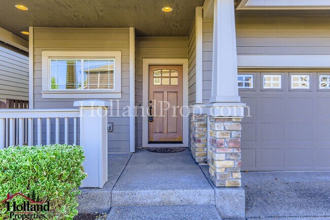 Foto del edificio - Charming Home Backing to Beaverton Creek N...