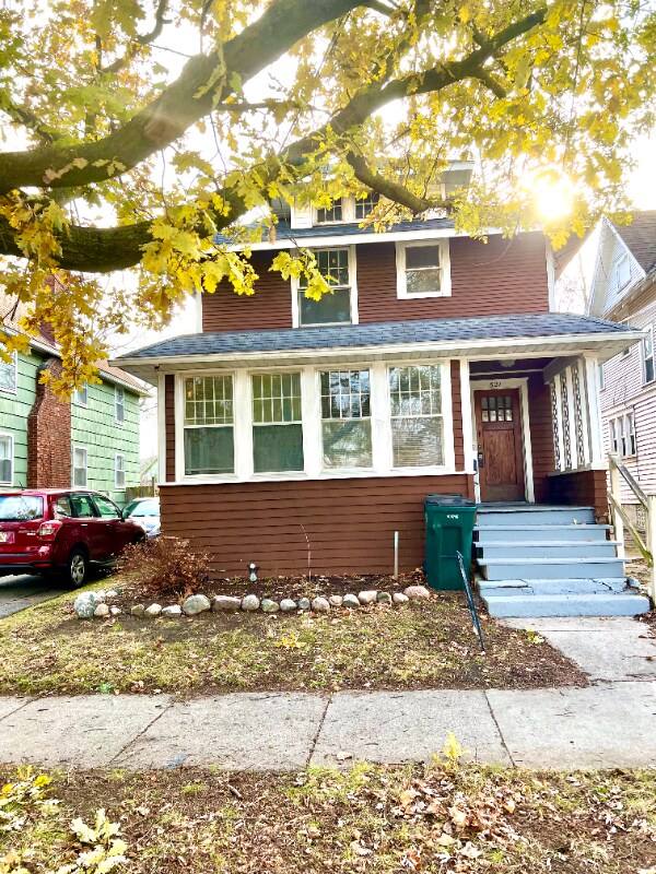 Building Photo - 621 W Genesee St