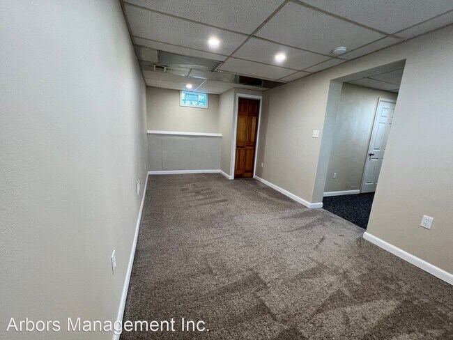 Foto del edificio - 2 br, 1 bath House - 241 W 9th Ave