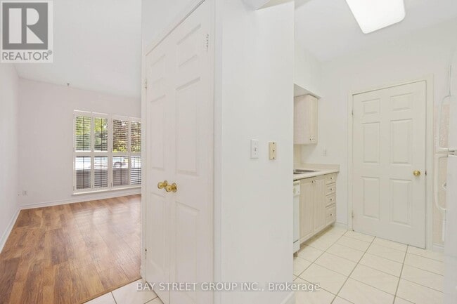 Building Photo - 5039 Finch Ave E