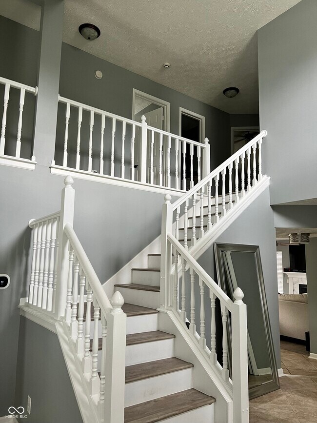 Building Photo - 3041 Sunmeadow Way