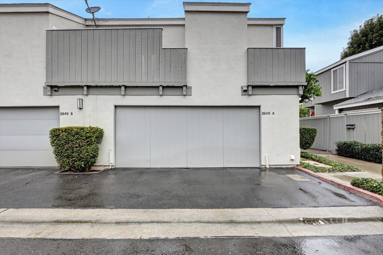 Primary Photo - 2640 W Segerstrom Ave
