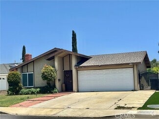 Building Photo - 118 Corta Cresta Dr