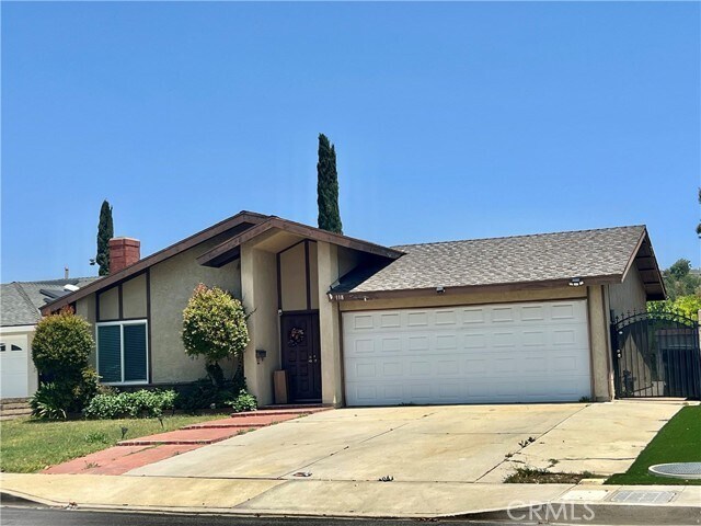 Primary Photo - 118 Corta Cresta Dr