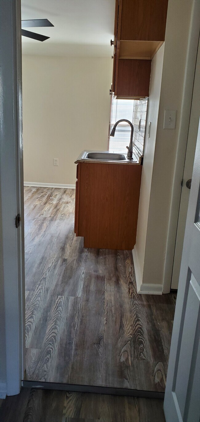 Foto del edificio - 2240 Cedar St