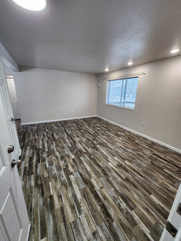 Living room - 800 E Blind Nick Dr