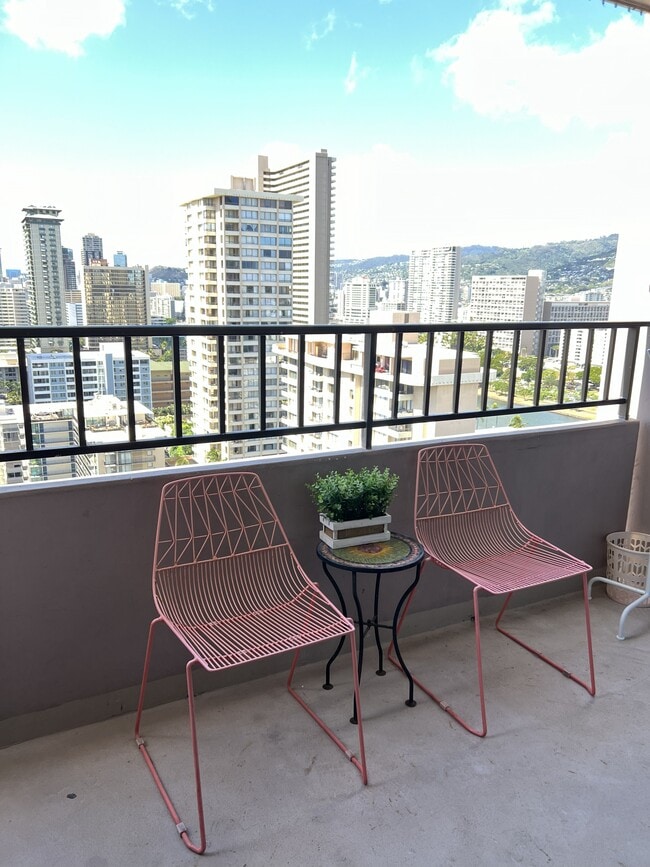 Foto del edificio - 2240 Kuhio Ave