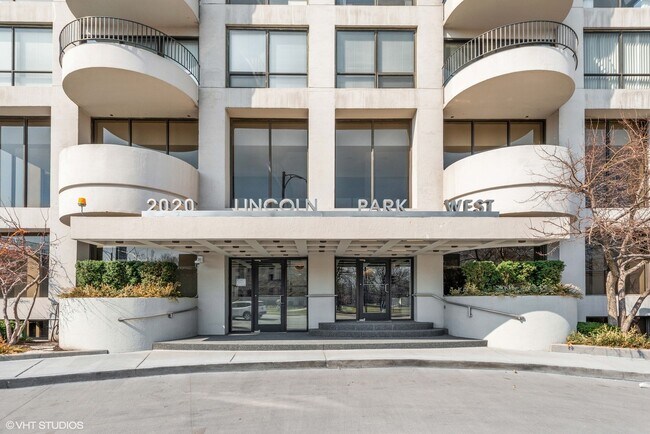 Foto del edificio - 2020 N Lincoln Park W