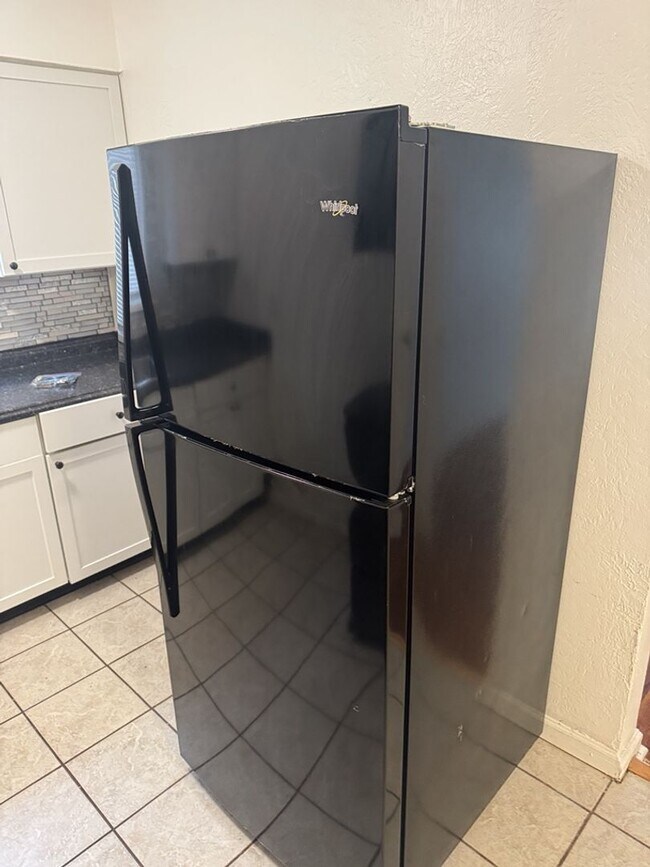 Foto del edificio - 1903 W Grand Ave