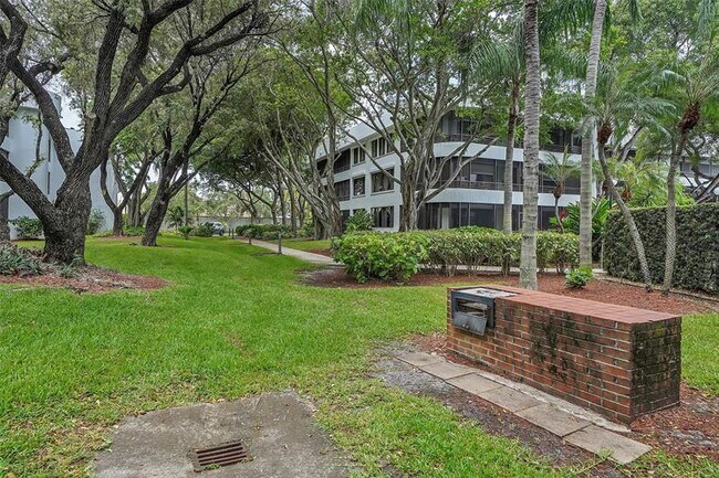 Foto del edificio - 1460 Sheridan St