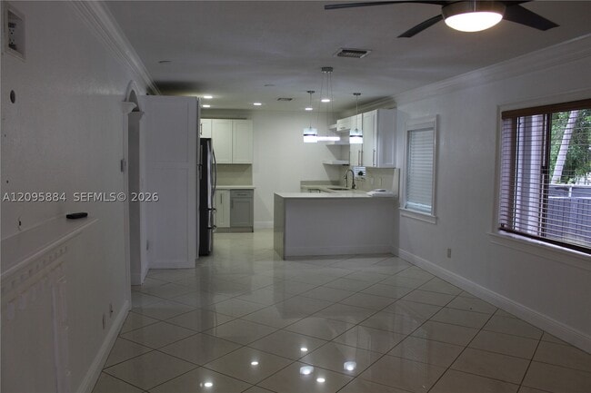 Building Photo - 300 SW 71st Ave
