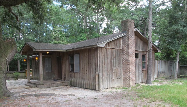 Building Photo - 107 Houseworth St