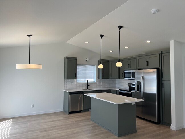 Building Photo - New 3 Bedroom/2.5 Bathroom House