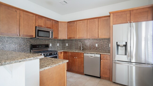 Foto del edificio - 31 Hackensack Plank Rd