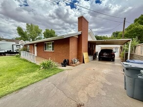 Building Photo - 221 S 200 W