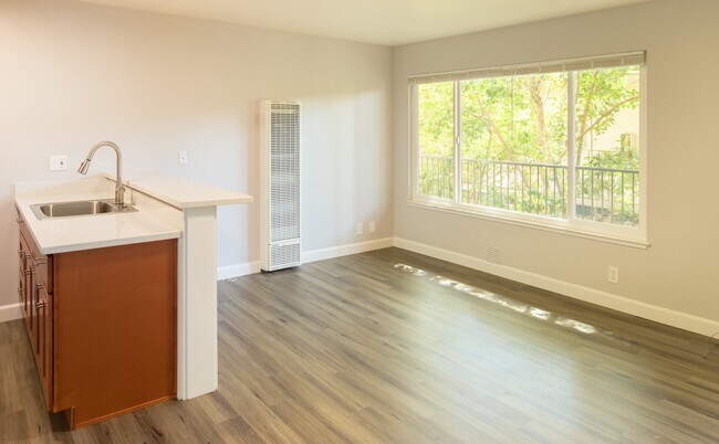 Building Photo - 475 Alcatraz Ave