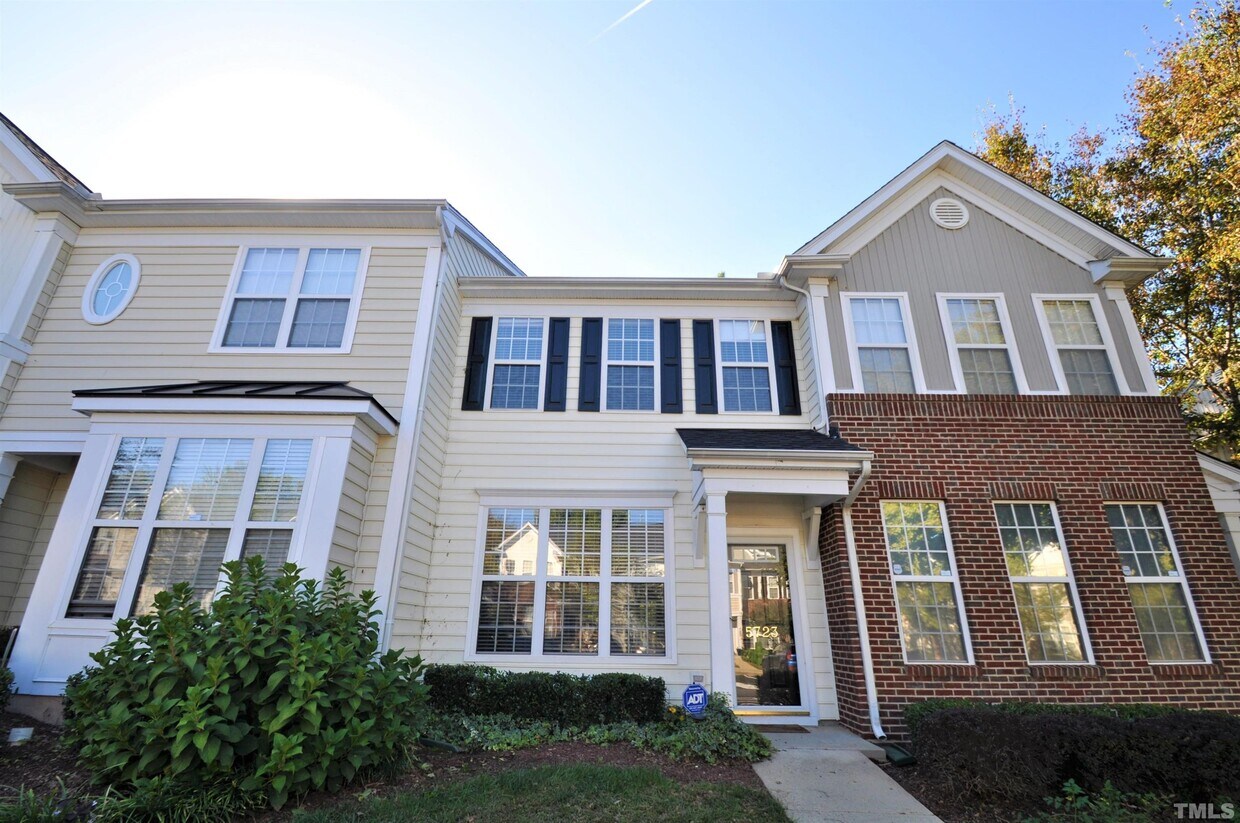 5723 Corbon Crest Ln, Raleigh, NC 27612 Townhome Rentals in Raleigh
