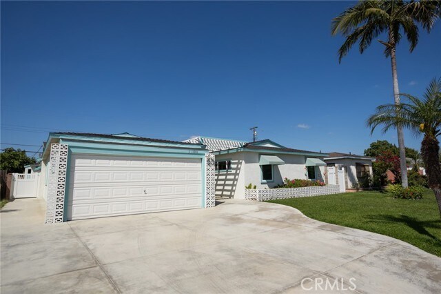 Foto del edificio - 11801 Rexford Rd