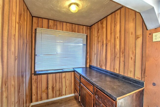 Foto del edificio - 2135 E Prairie Ave