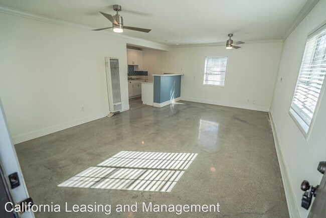 Building Photo - 1 br, 1 bath House - 25107 Everett Drive #B