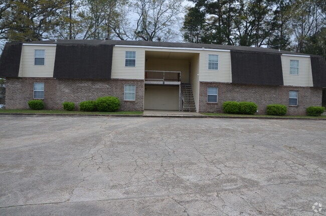 Building Photo - 815 E Lee St, Building 7
