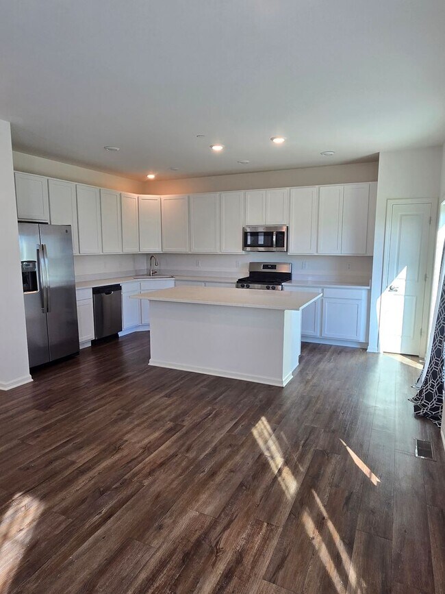 Foto del edificio - 1123 Hawk Hollow Dr