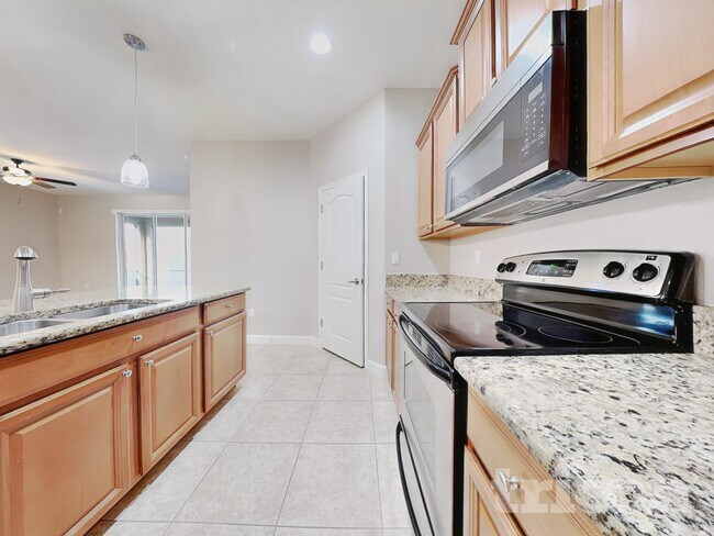 Foto del edificio - 13811 Newport Shores Dr