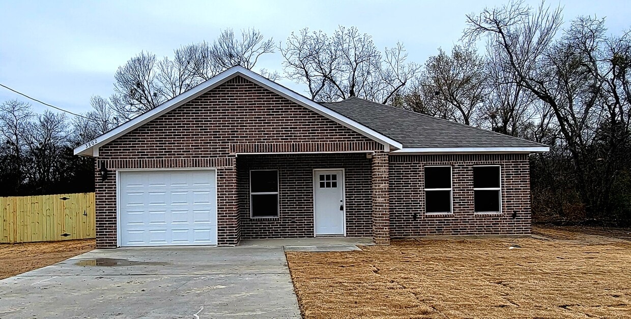 3802 College St, Greenville, TX 75401 House Rental in Greenville, TX