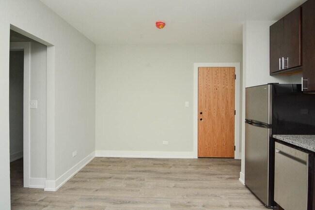 Foto del edificio - 434.5 W Belden Ave