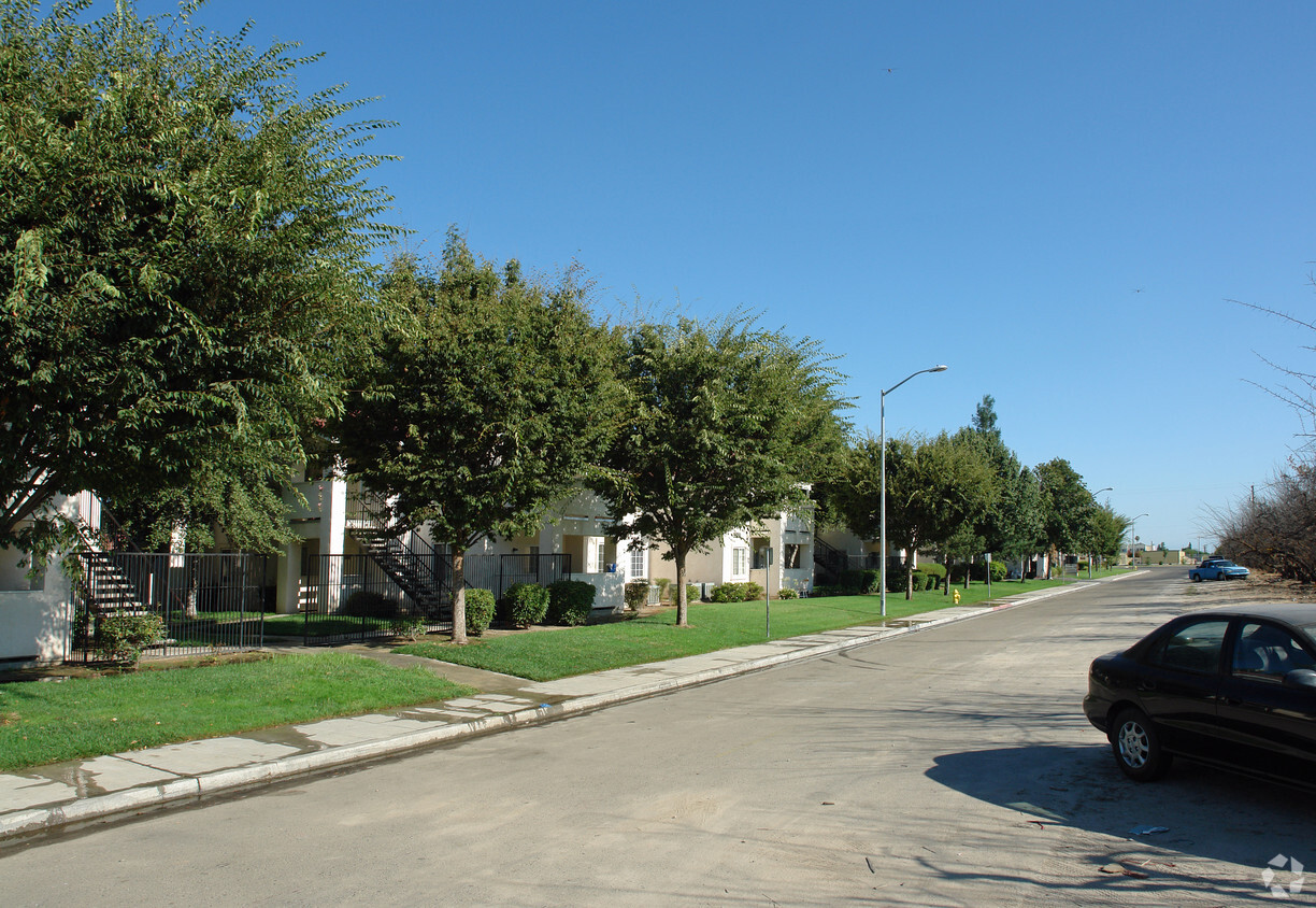 Primary Photo - Salandini Villa Apartments