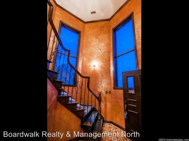 Building Photo - 688 W 4050 N