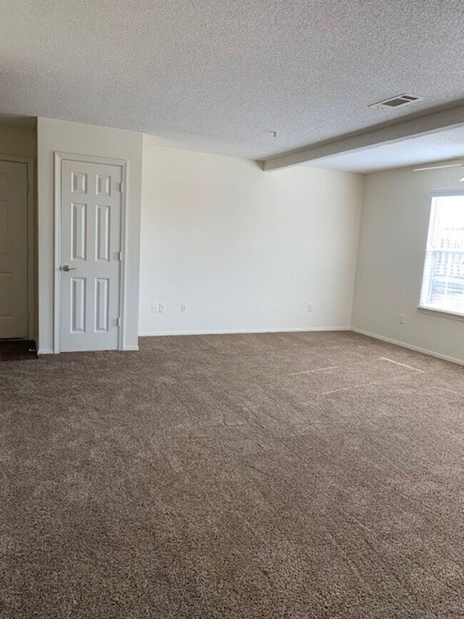Interior Photo - Hamilton at Turman Farms