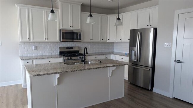 Foto del edificio - 170 High Pointe Dr