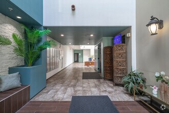 Lobby - Oasis at Lake Encino