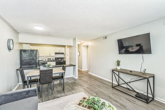 Foto del edificio - 914 Winthorne Dr