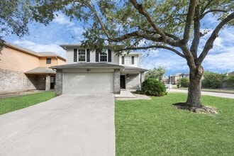 Building Photo - 3919 Vauxhall Dr S
