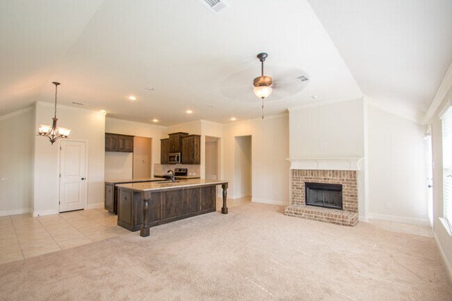 Foto del edificio - Beautifully crafted 4-2-2 home in Fort Worth.