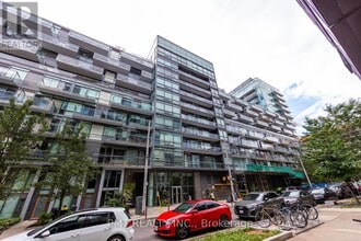 Building Photo - 55 Stewart St