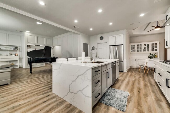 Building Photo - 6930 Rocky Top Cir