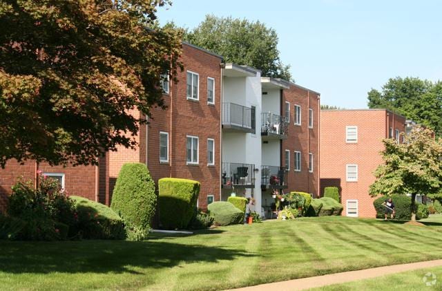 Building Photo - Corliss Apartments