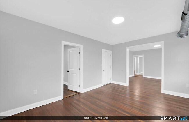 Building Photo - 144 Madison St