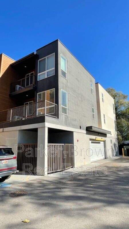 Building Photo - 965 S 200 W