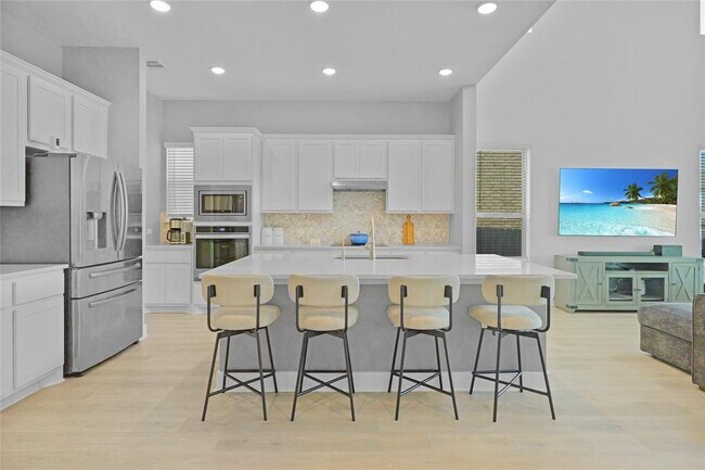 Building Photo - 601 Pinnacle View Dr