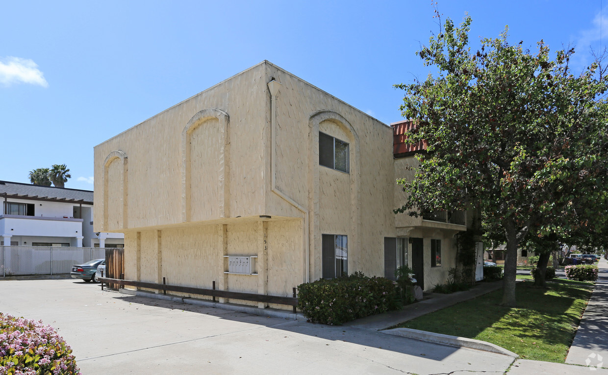 Building Photo - Brightwood Townhouses