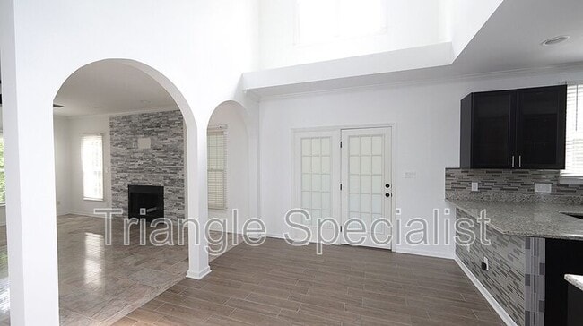 Foto del edificio - 205 Brook Creek Dr