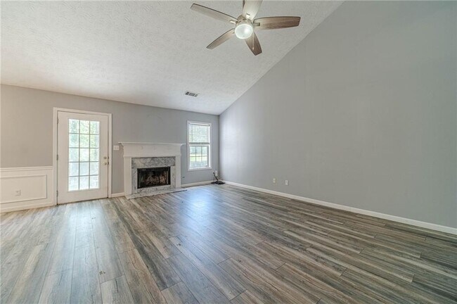 Foto del edificio - 1617 Amhearst Walk Rd