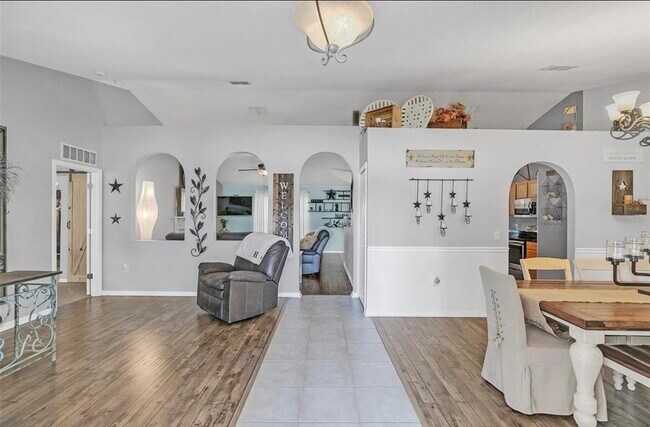 Foto del edificio - 920 Westcliffe Dr