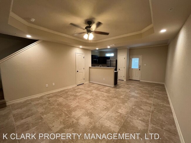 Building Photo - 3 br, 2.5 bath House - 6402 LUGLIO LANE #101