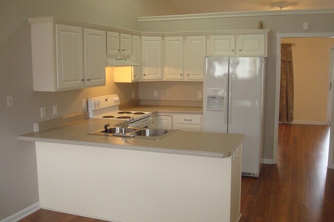 Foto del edificio - 425 Reavis Ave